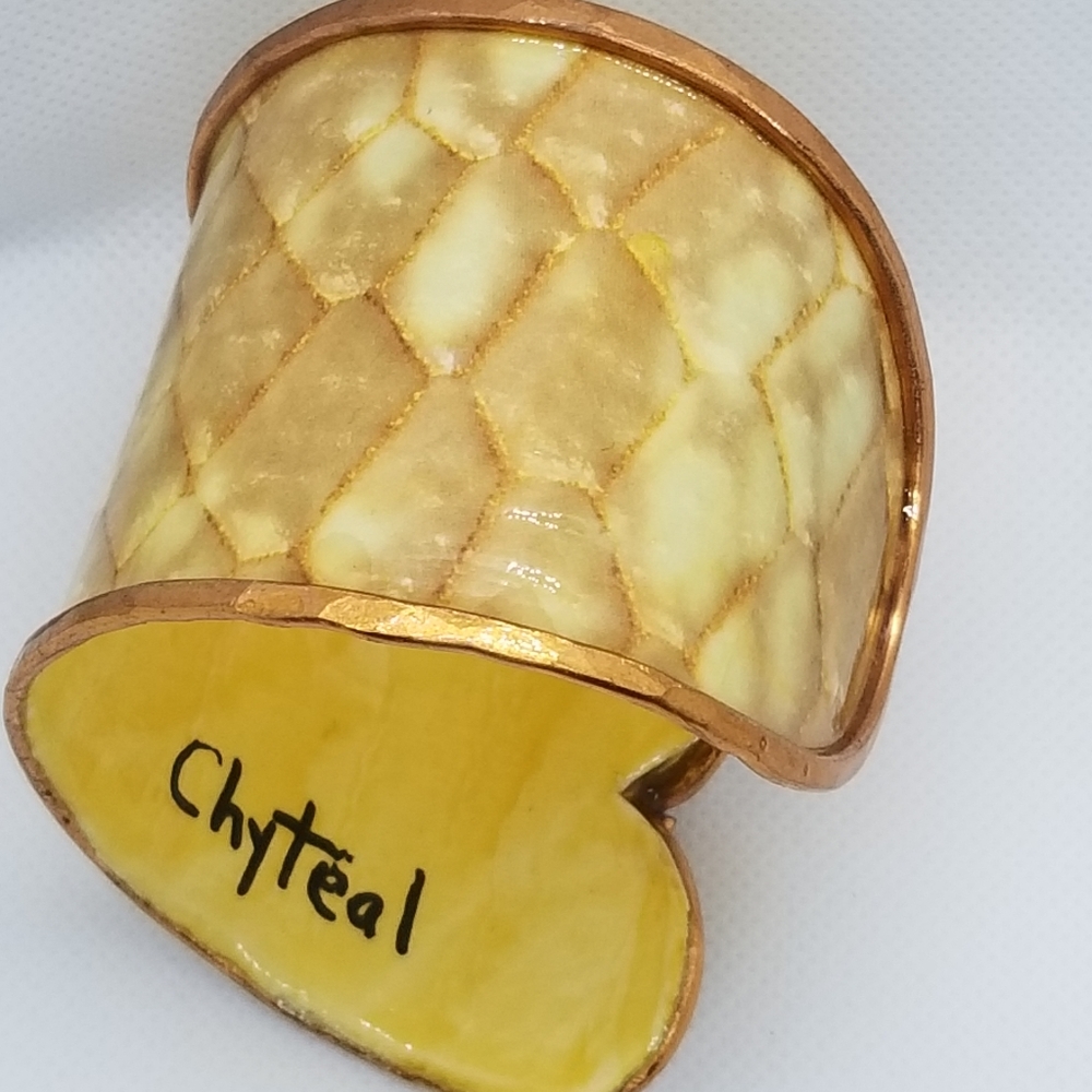 E Snake Skin Cuff Yellow Interior - Picture 10 of 10